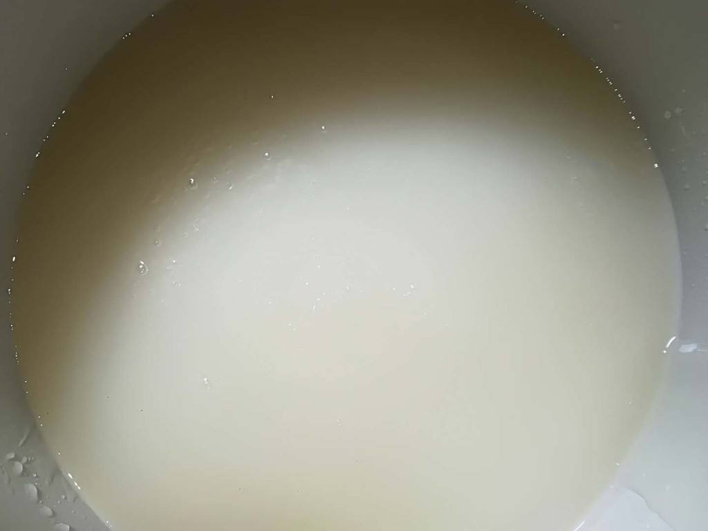 知道了泡沫的危害,你還敢不用聚乙烯醇膠水消泡劑嗎